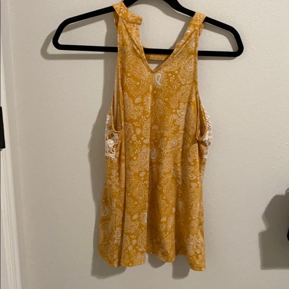 Tank top - Picture 2 of 3